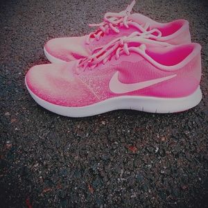 Nike flex contact shoes